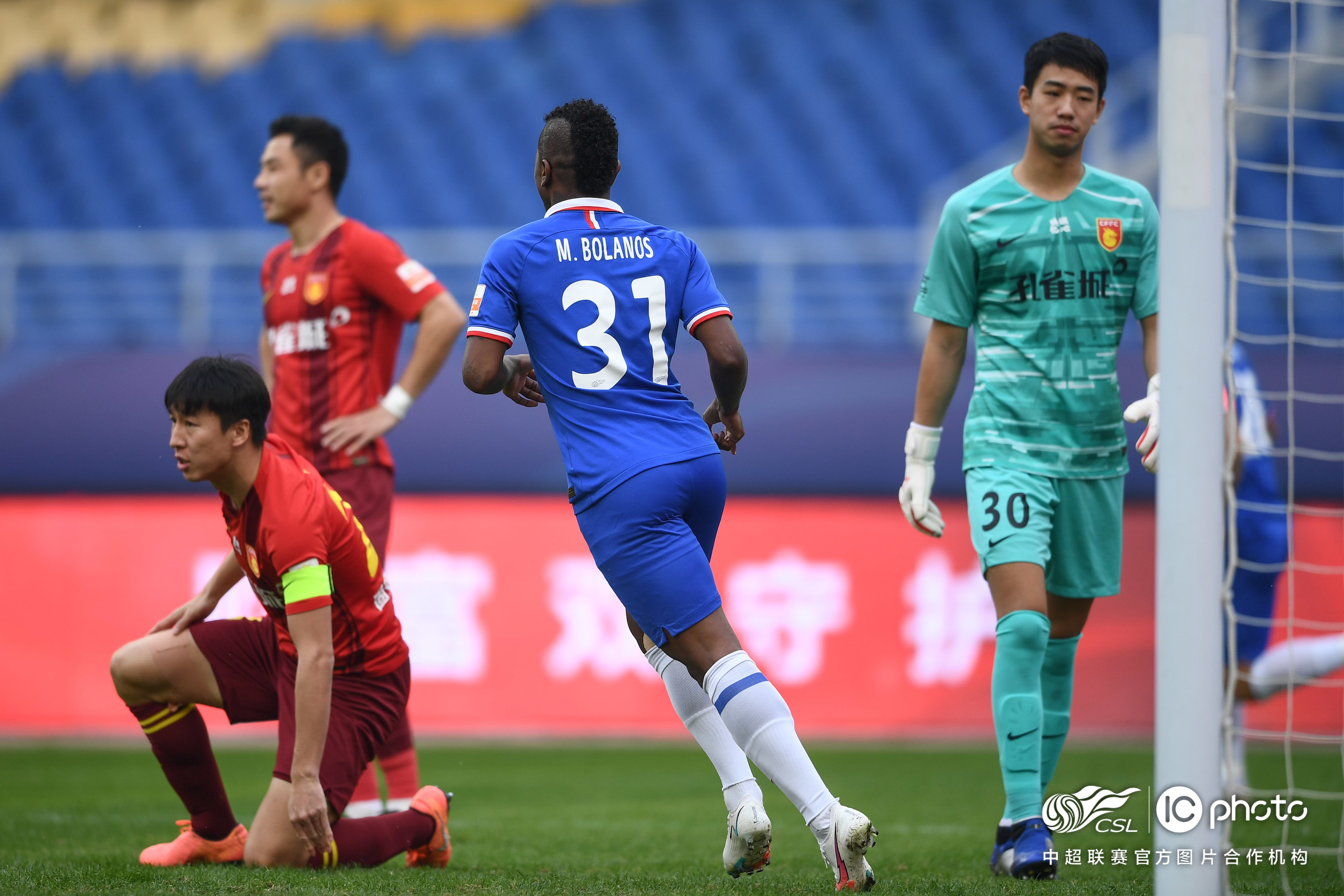 九游游戏大全-包含刚刚！风云突变亚特兰大今晚遗憾出局风云突变北京首钢国际比赛日迎来里程碑，皇家马德里赛前内部沟通的词条